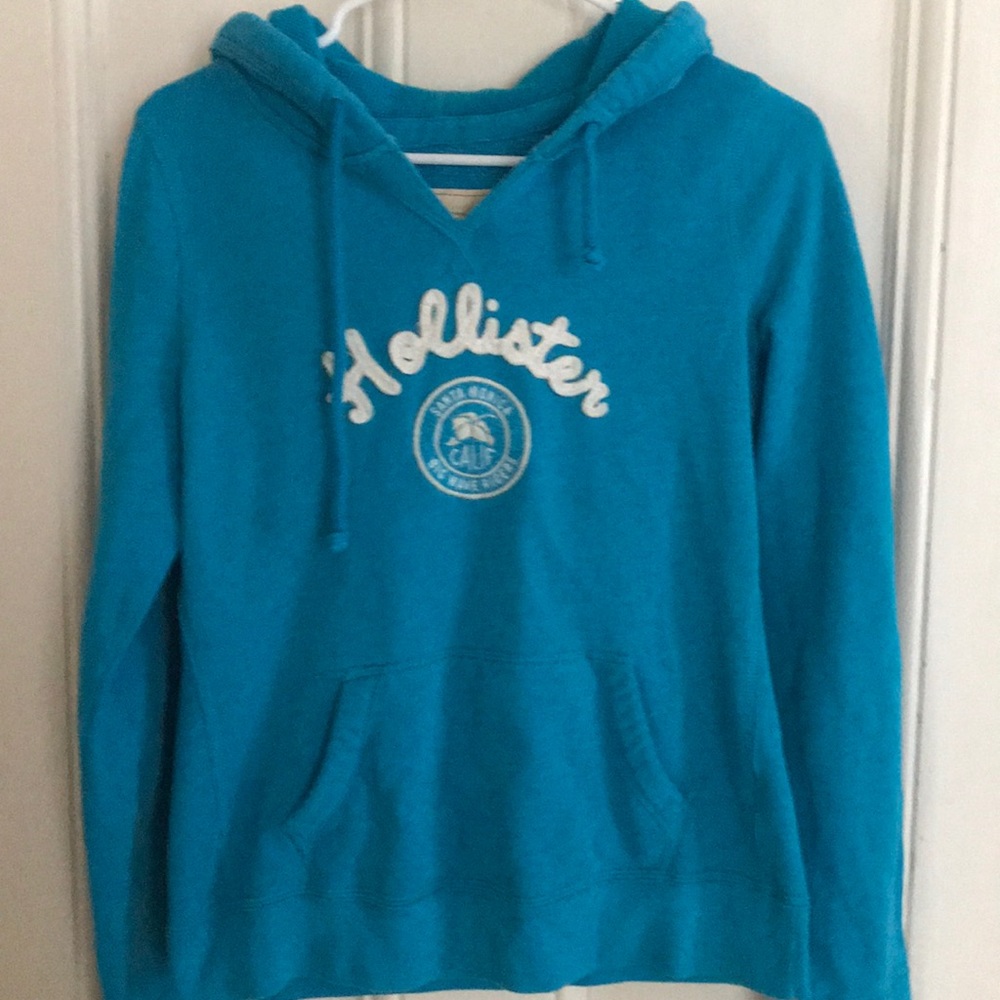 hollister sweatshirt